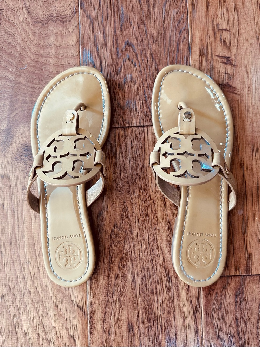 Tory Burch Patent Leather Miller Sandals in Tan